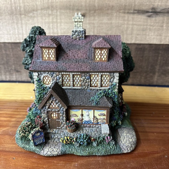 Hawthorne Village Thomas Kinkade Lamplight Village Wiltshire Pastry Shop - Picture 1 of 7